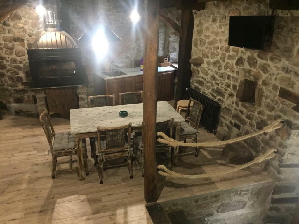 La Rama Del Castor Villa Espinama Kültér fotó